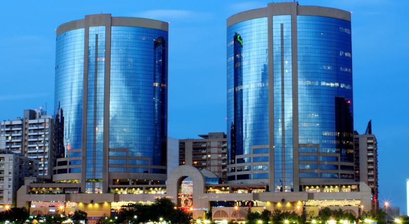 Phoenicia Grand Hotel Dubai Exterior foto