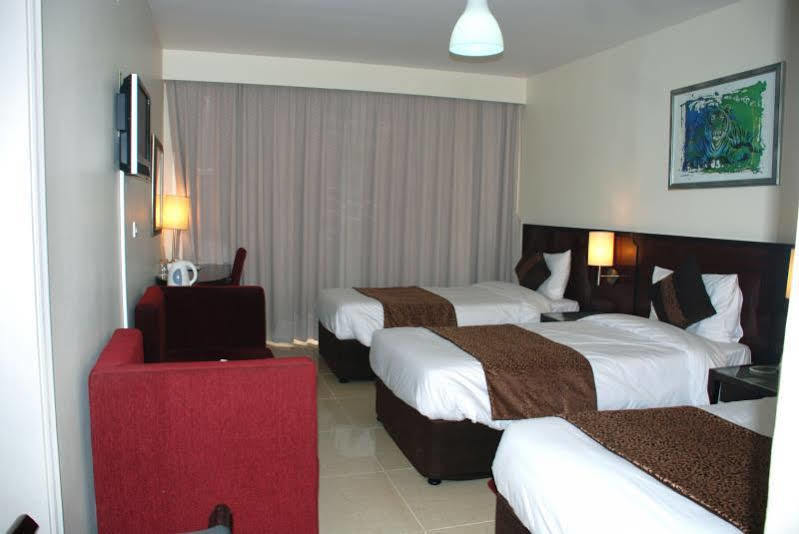 Phoenicia Grand Hotel Dubai Exterior foto
